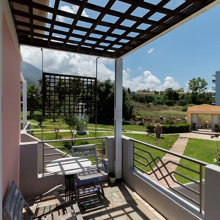 Ta Spitakia Tsarbopoulos Kyparissia Exterior foto