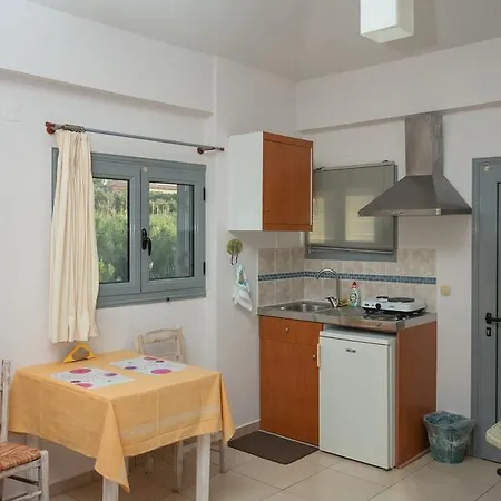 Ta Spitakia Tsarbopoulos Kyparissia Exterior foto