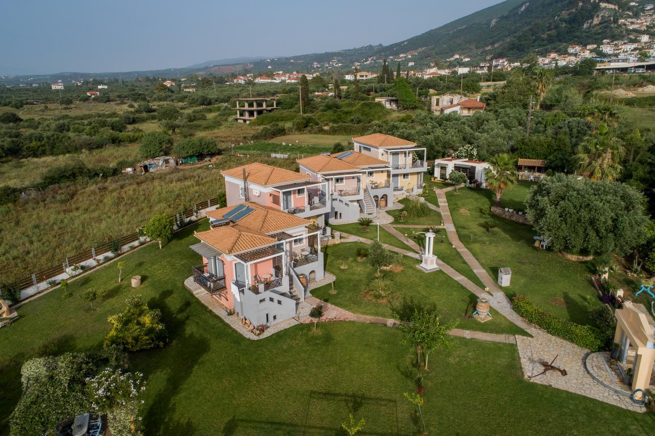 Ta Spitakia Tsarbopoulos Appartement